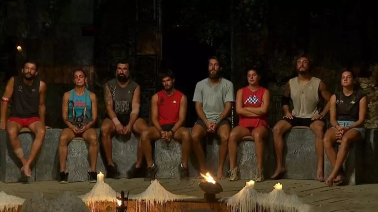 Finale yaklaşan Survivor All Star\'da ayrılık rüzgarı sürüyor! Ogeday\'ın ayrılığı sonrası Nisa gözyaşlarına hakim olamadı