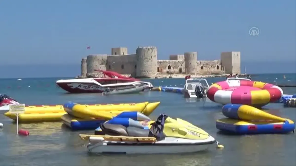 Turizm merkezi Kızkalesi\'nde tatil hareketliliği başladı