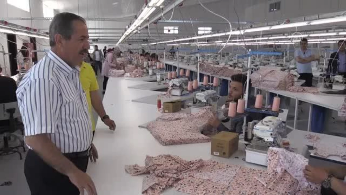 Adilcevaz\'da kurulan tekstil fabrikası üretime başladı