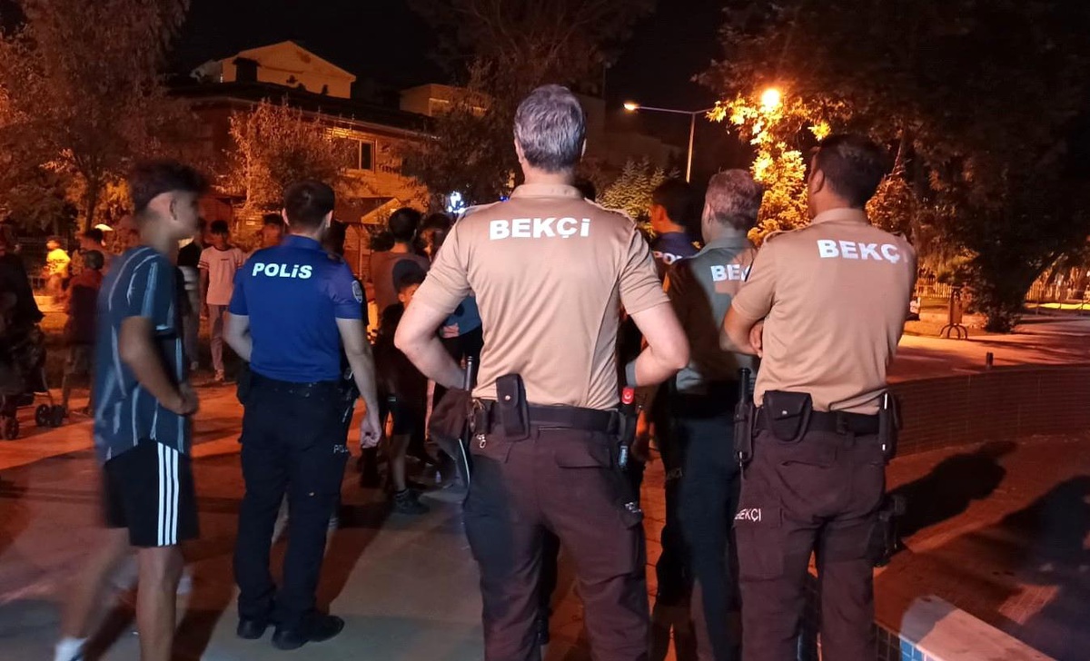 Son dakika... Adıyaman\'da yan bakma kavgası: 2 yaralı