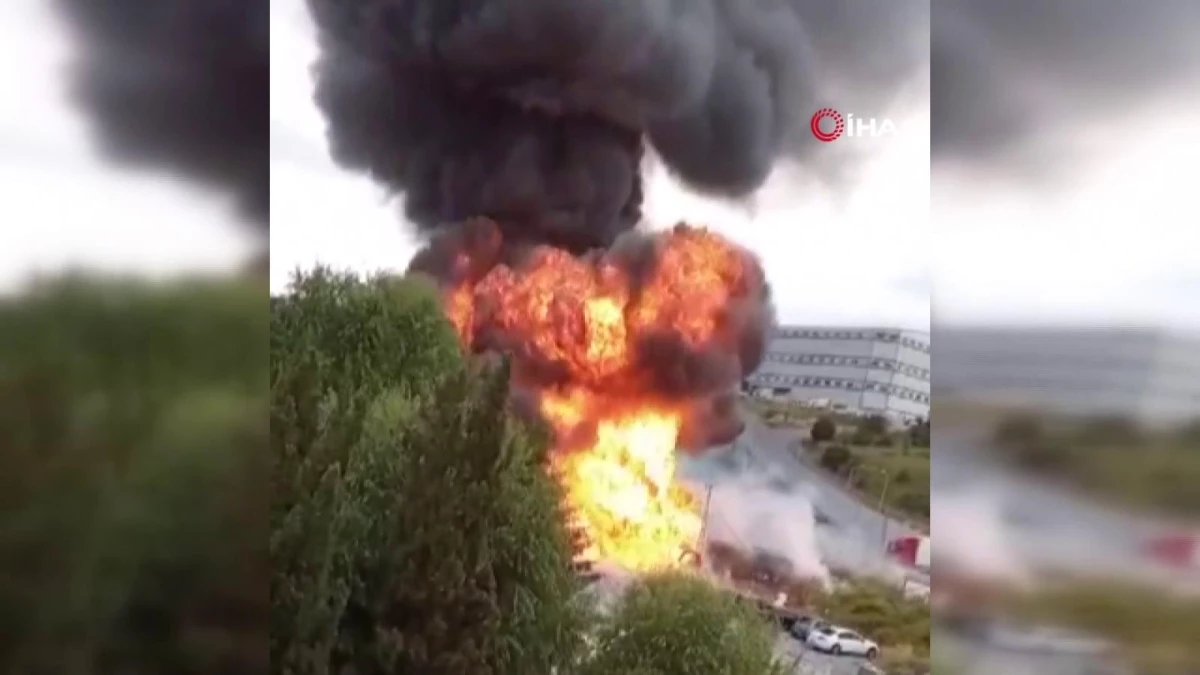 Son dakika haber | Arnavutköy\'de fabrika bahçesinde yükleme esnasında patlama