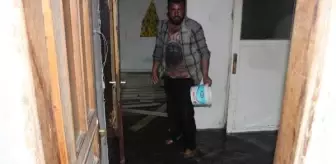 Körfez'tde sağanak: araçlar sular içinde kaldı (2)