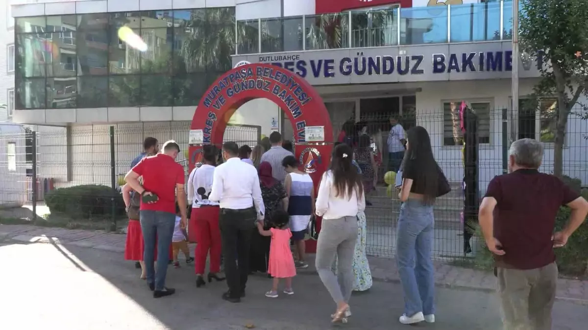 Muratpaşa Belediye Başkanı Uysal: "Ufku Geniş Nesiller Yetiştirmemiz Gerekiyor"