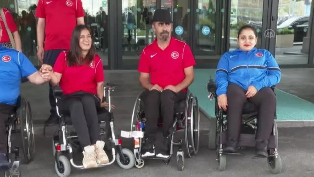 Polonya\'da 8 madalya kazanan Tekerlekli Sandalye Dans Milli Takımı, yurda döndü