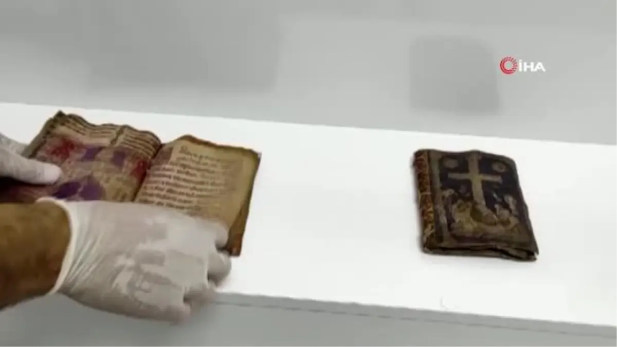 Yozgat\'ta haç işlemeli mezar taşı ve İncil ele geçirildi