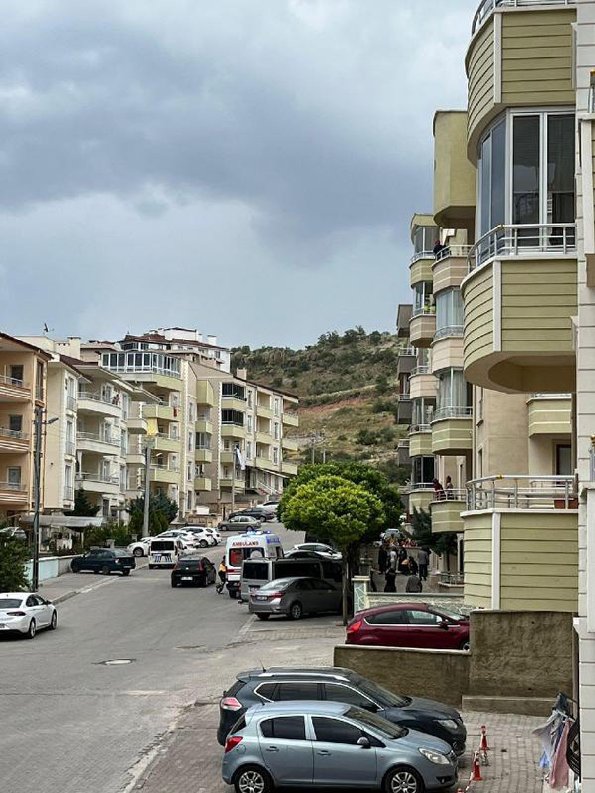 3\'üncü kattan düşen 4 yaşındaki Damla yaralandı