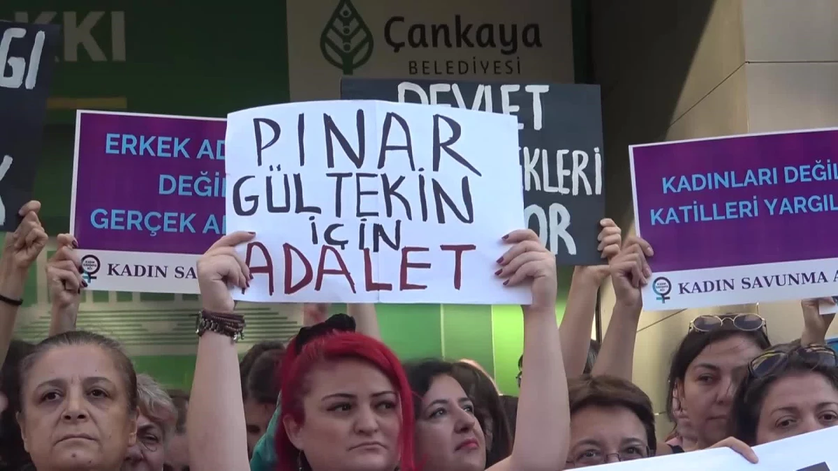 Ankara\'da Kadınların Pınar Gültekin İsyanı: "6284\'ü Etkın Uygulamayan Iktıdar Kadın Cınayetlerının Sorumlusudur"