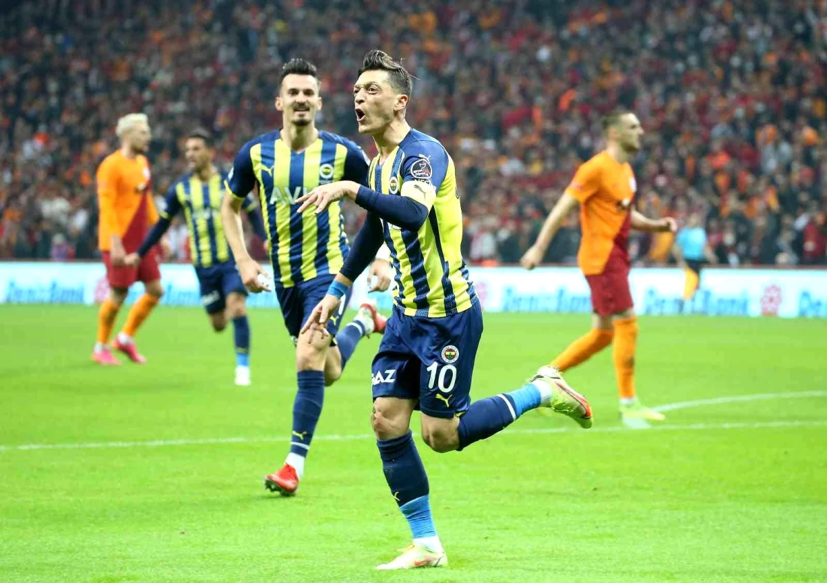 Fenerbahçe\'de Mesut Özil bilmecesi