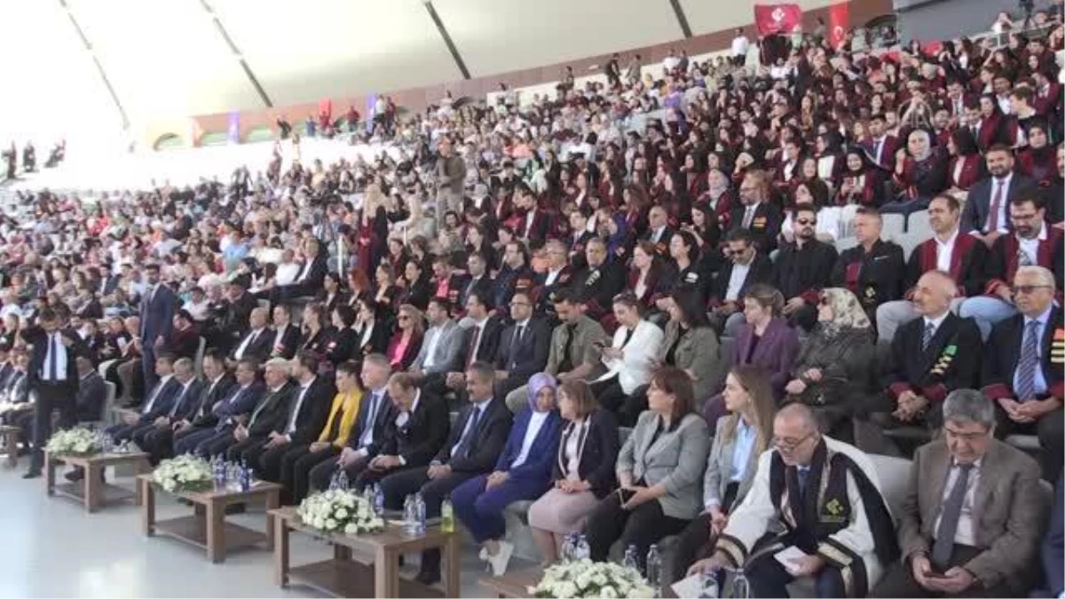 Son dakika haberi | GAZİANTEP - Bakan Özer: "Zarar etmeyen tek yatırım, eğitim yatırımıdır"