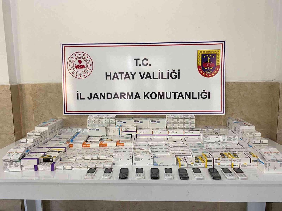 Hatay\'da 3,5 milyon liralık kaçak ilaç ele geçirildi