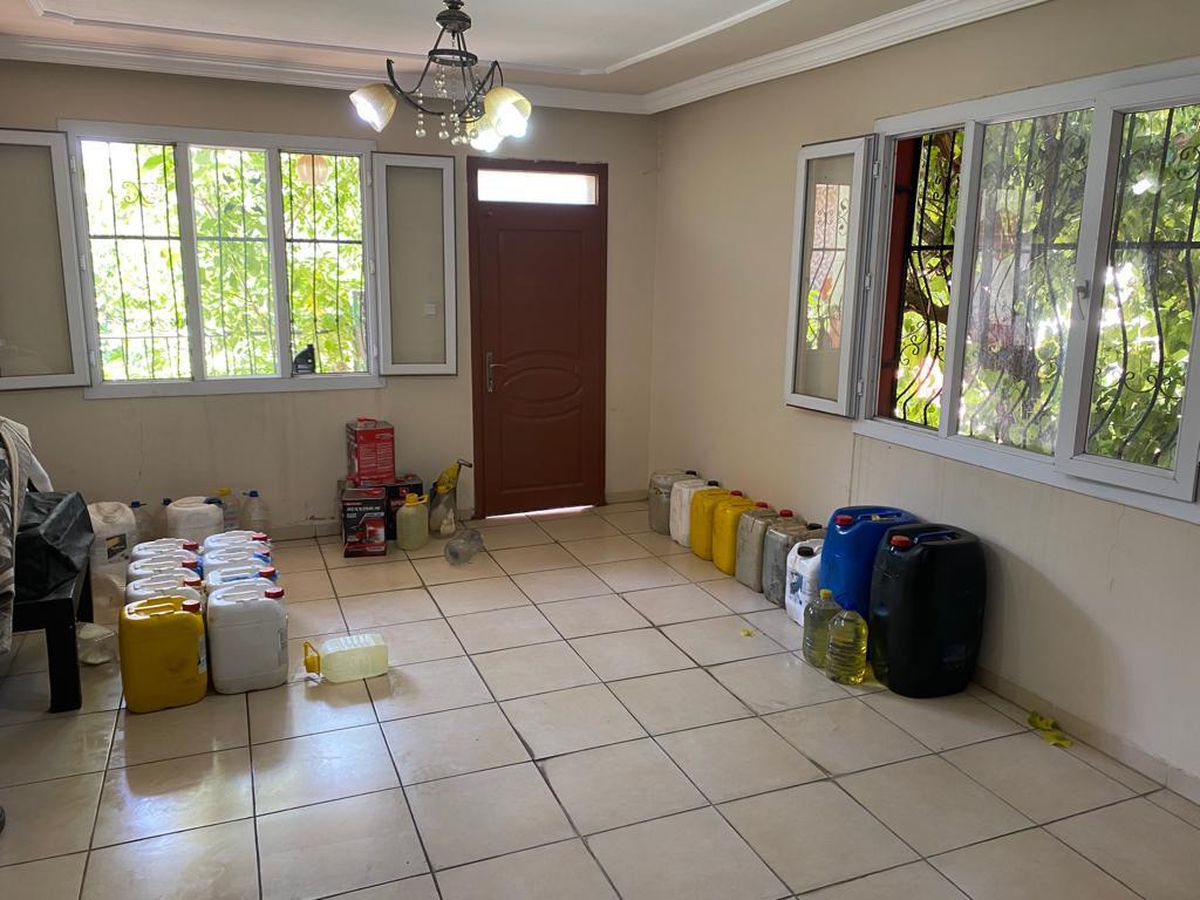 Hatay\'da araçlardan yakıt çaldığı iddia edilen 3 zanlı tutuklandı