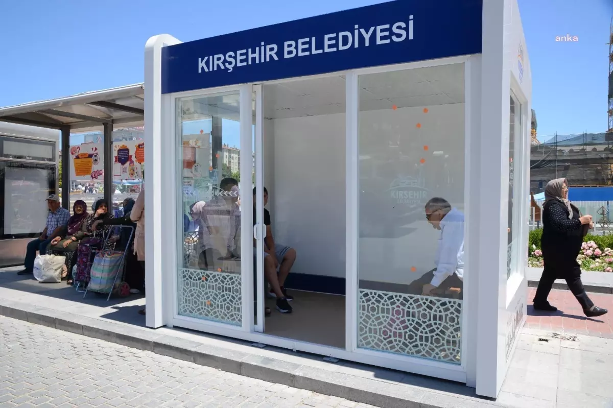 Kırşehir Belediyesinden yeni kapalı otobüs durakları