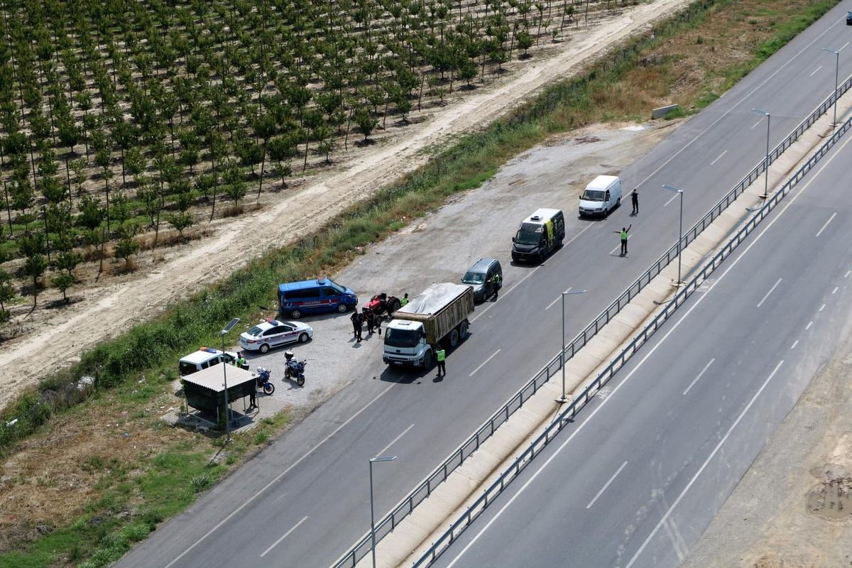 Manisa\'da helikopterli trafik denetimi: 13 araç men edildi