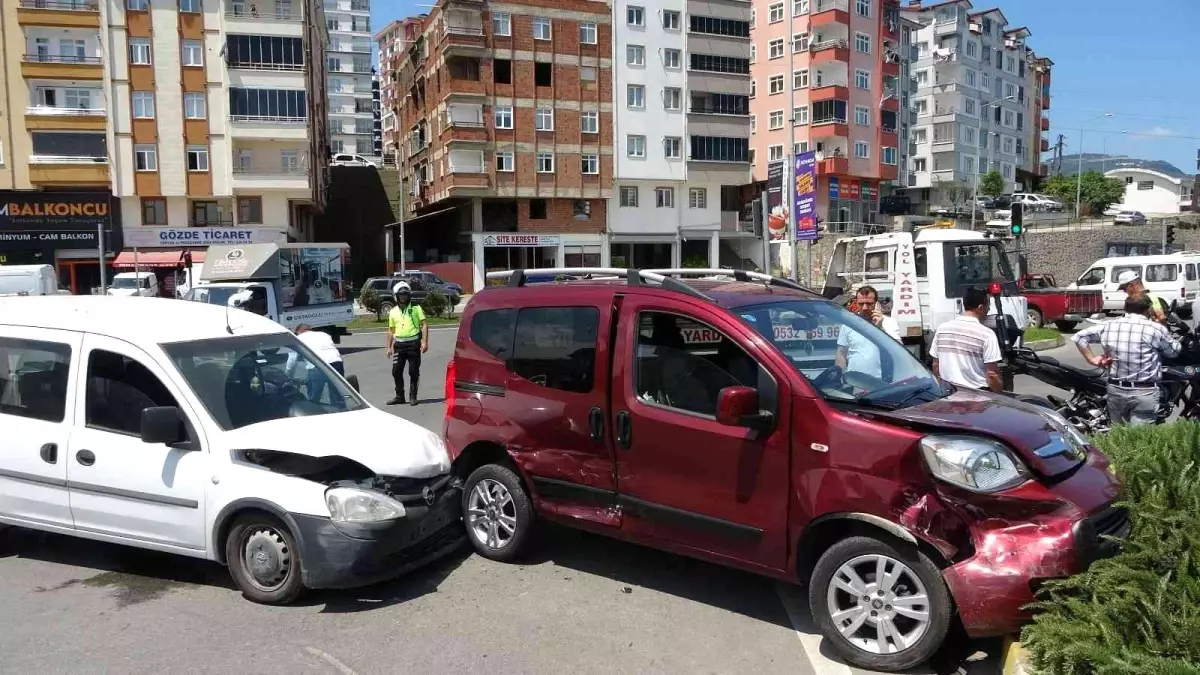 Son dakika haber: Ordu\'da zincirleme kaza: 2 yaralı