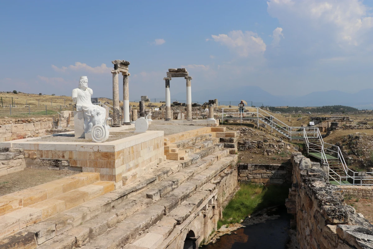 Pamukkale\'deki "Cehennem Kapısı" 1500 yıl sonra açıldı