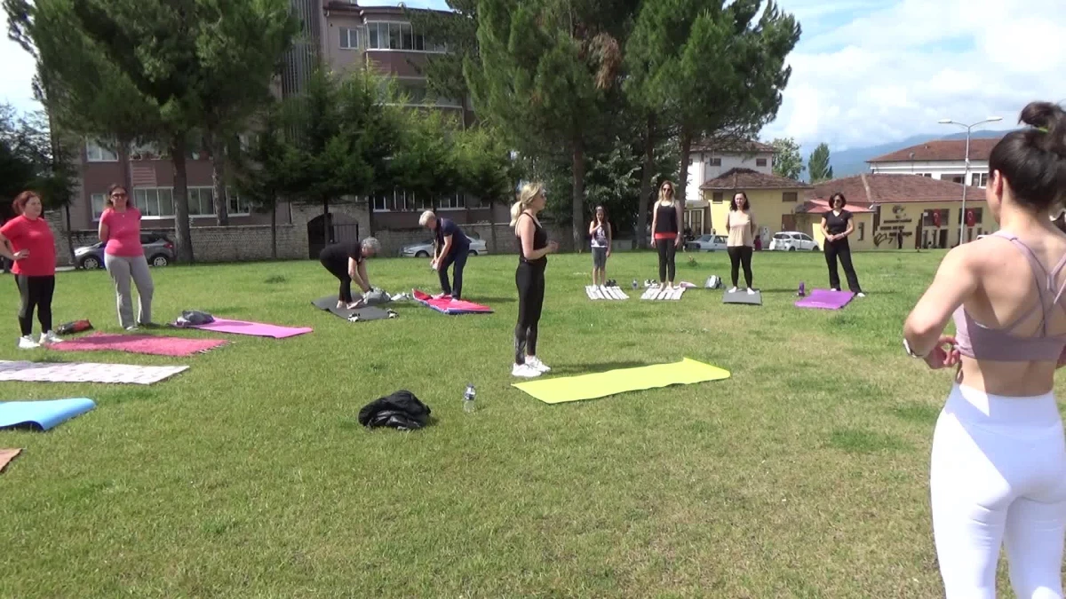 Safranbolu\'da Kadınlar Yoga Yaptı