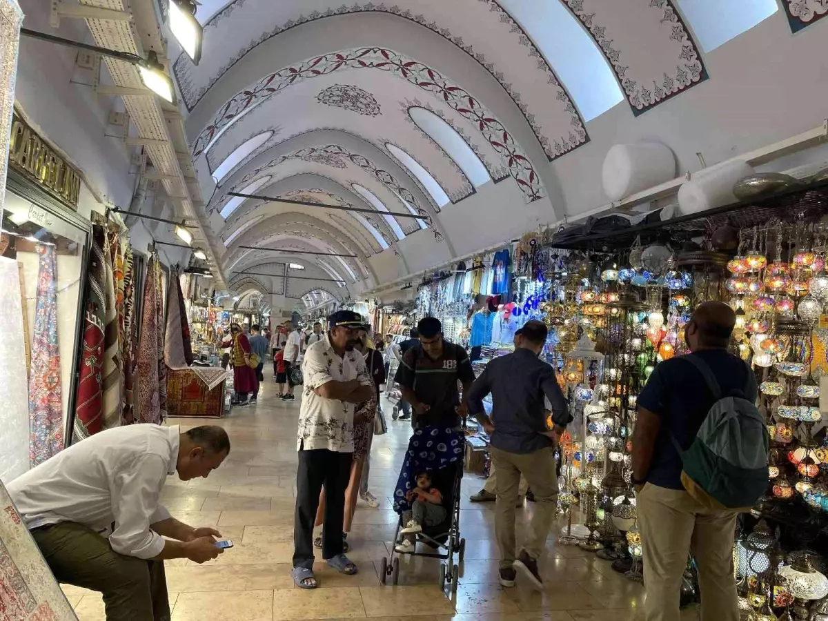 Son dakika haber! Suudi Arabistan'ın 'Türkiye'ye seyahat yasağını kaldırma' kararı Kapalıçarşı esnafını sevindirdi