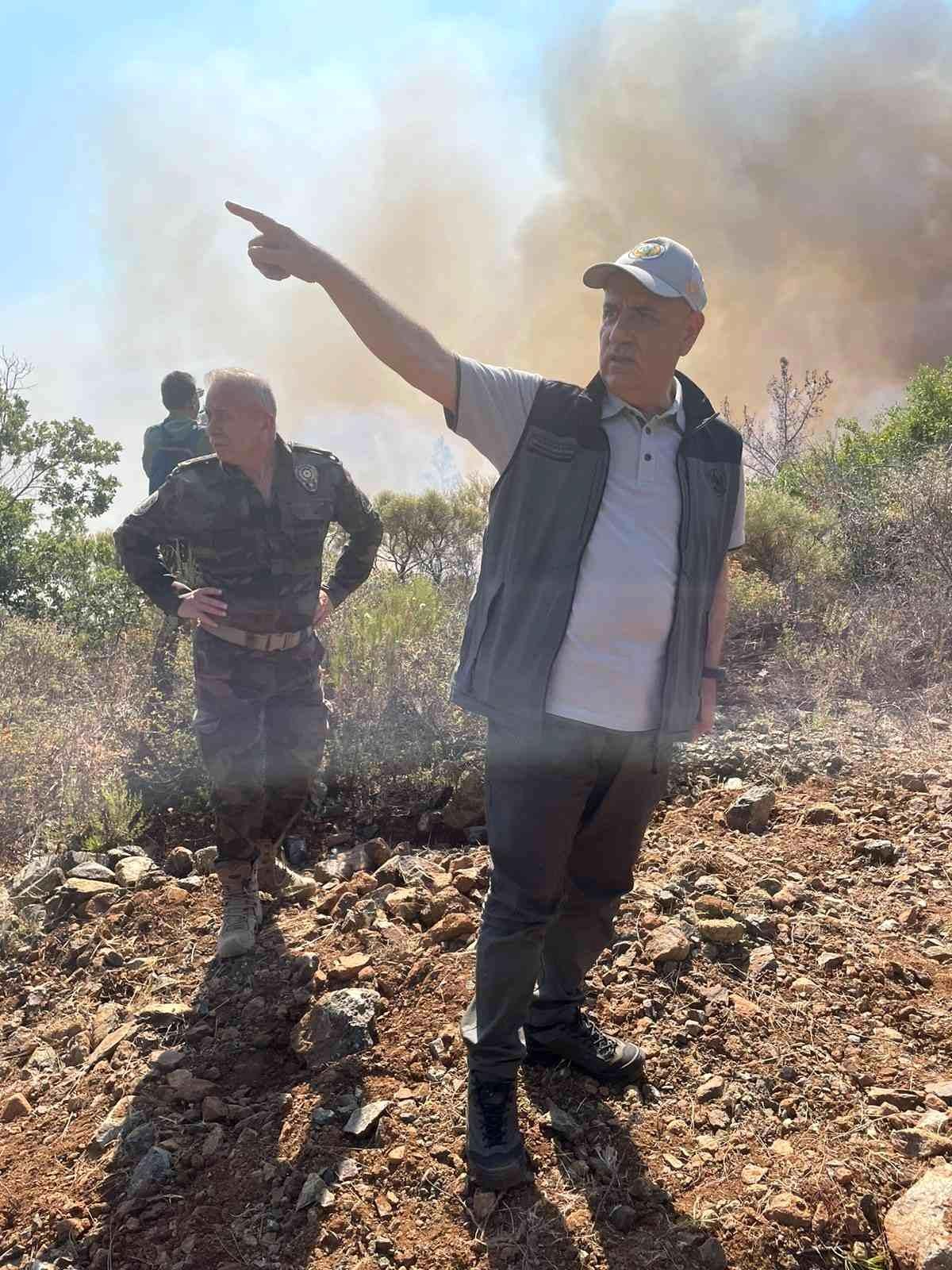 Bakan Kirişci Marmaris\'teki yangın bölgesinde incelemelerini sürdürüyor