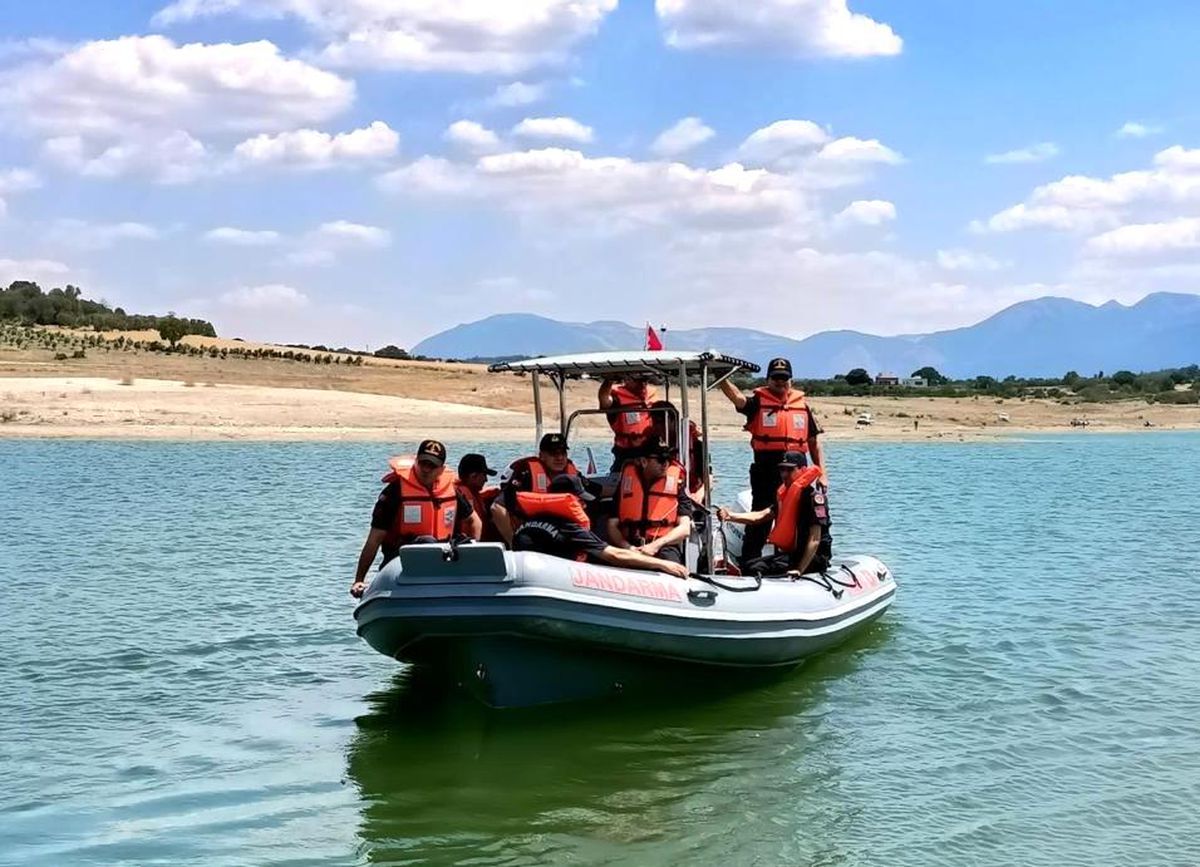 Baraj gölünde jandarmadan denetim