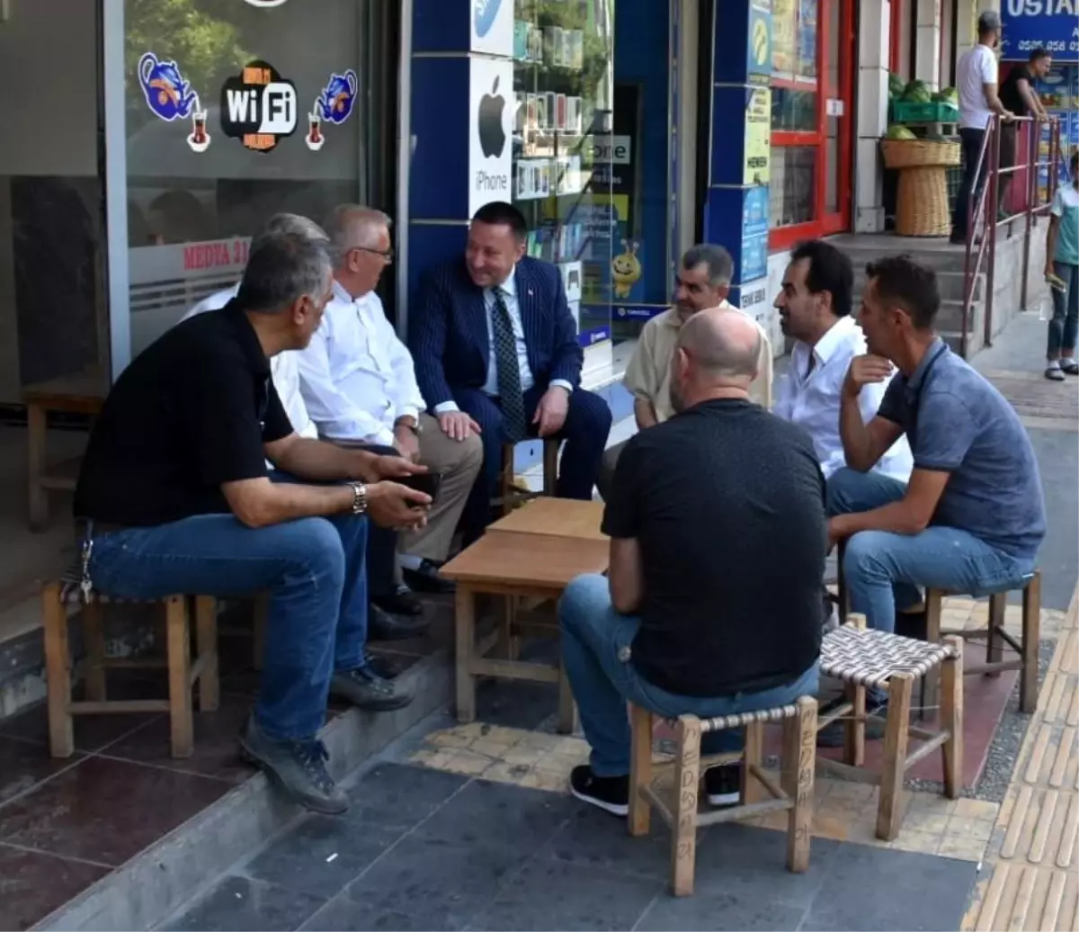 Başkan Beyoğlu 42 ayda ulaşmadığı esnaf bırakmadı