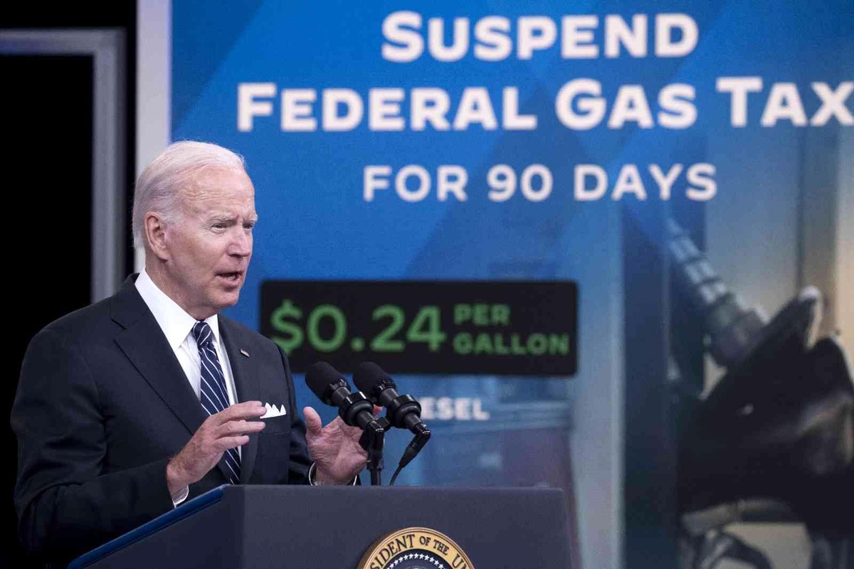 Biden\'dan Kongre\'ye benzinde 3 ay federal vergi muafiyeti çağrısı