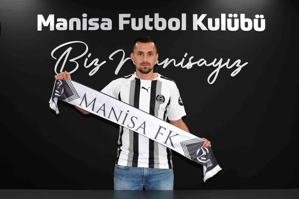 Manisa FK, orta saha oyuncusu Burak Altıparmak\'ı transfer etti