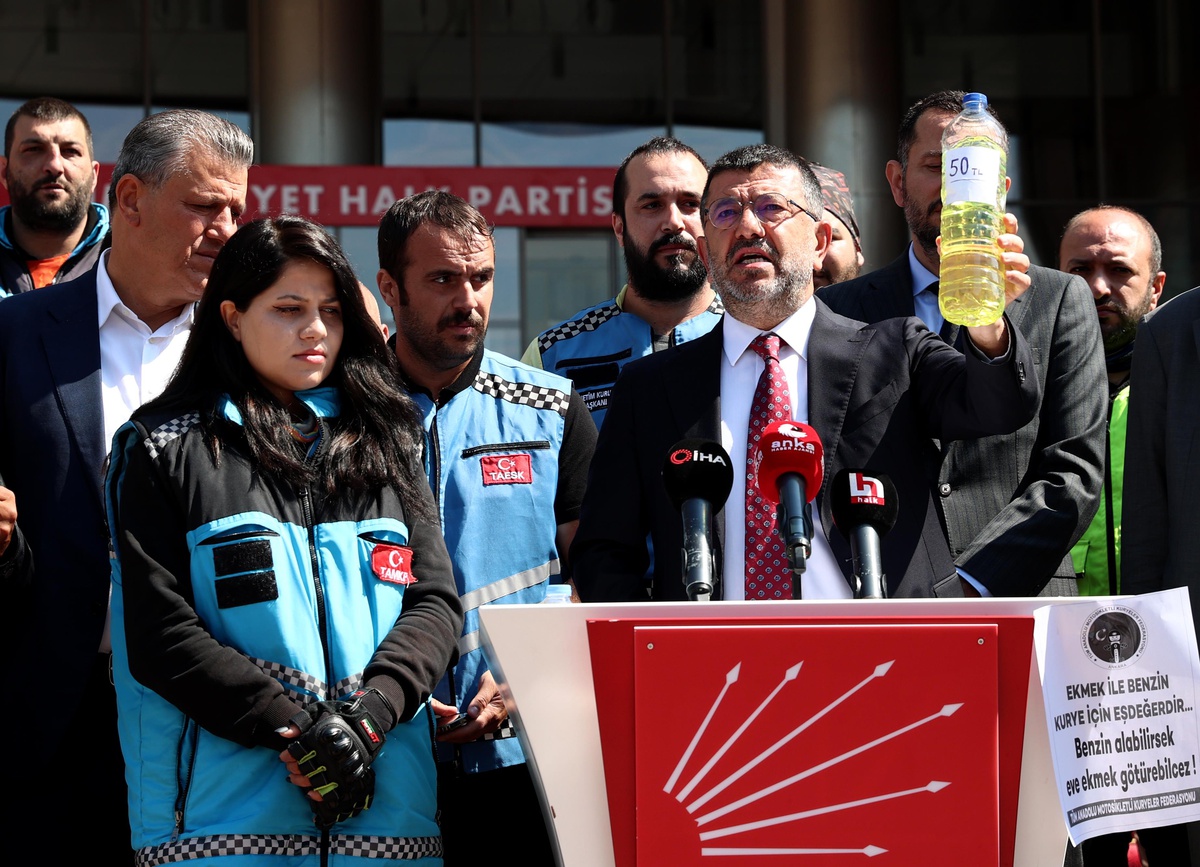 CHP Genel Başkan Yardımcısı Ağbaba, motosikletli kuryelerin sorunlarını TBMM\'ye taşıyacak Açıklaması