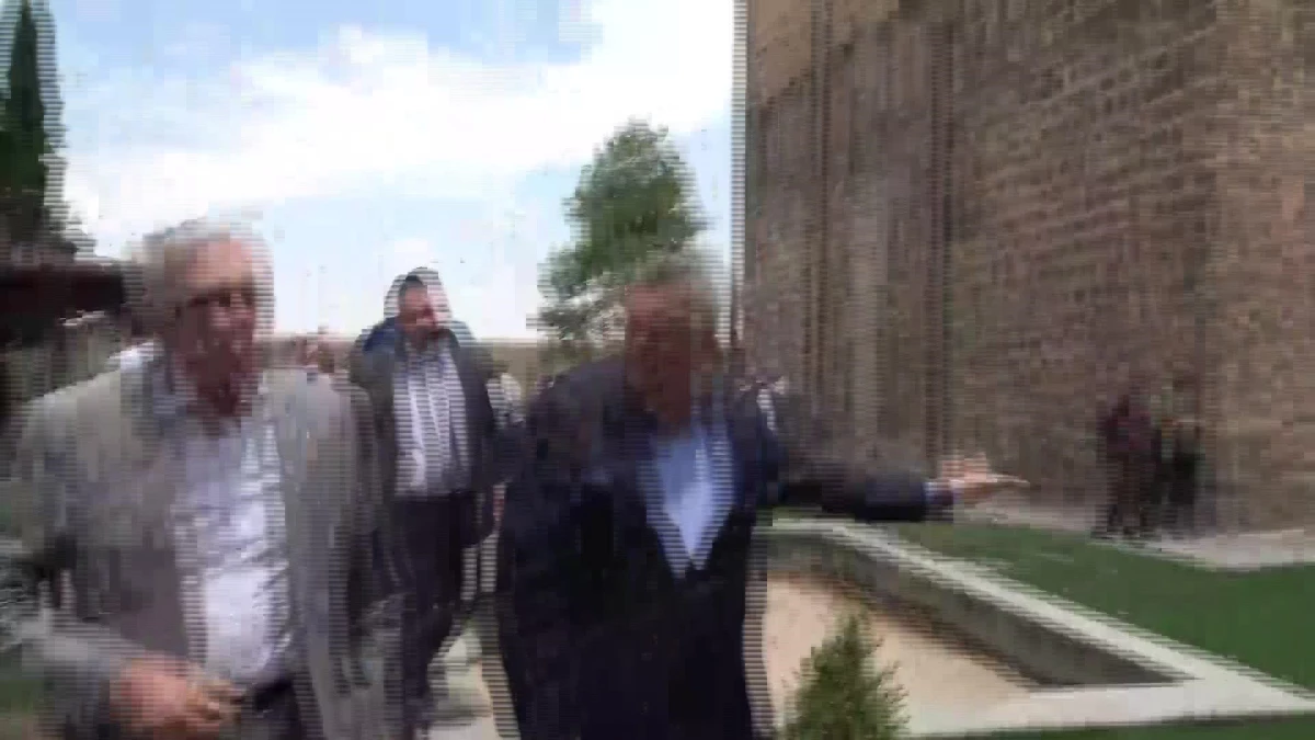 CHP'li Salıcı ile Bir Araya Gelen Ahmet Türk: 'Chp İktidara Doğru Yürüyor. Bu, Sanıldığı Kadar Kolay Olmayacak. Yeni Bir Dönemin Kapısı Açılıyor'