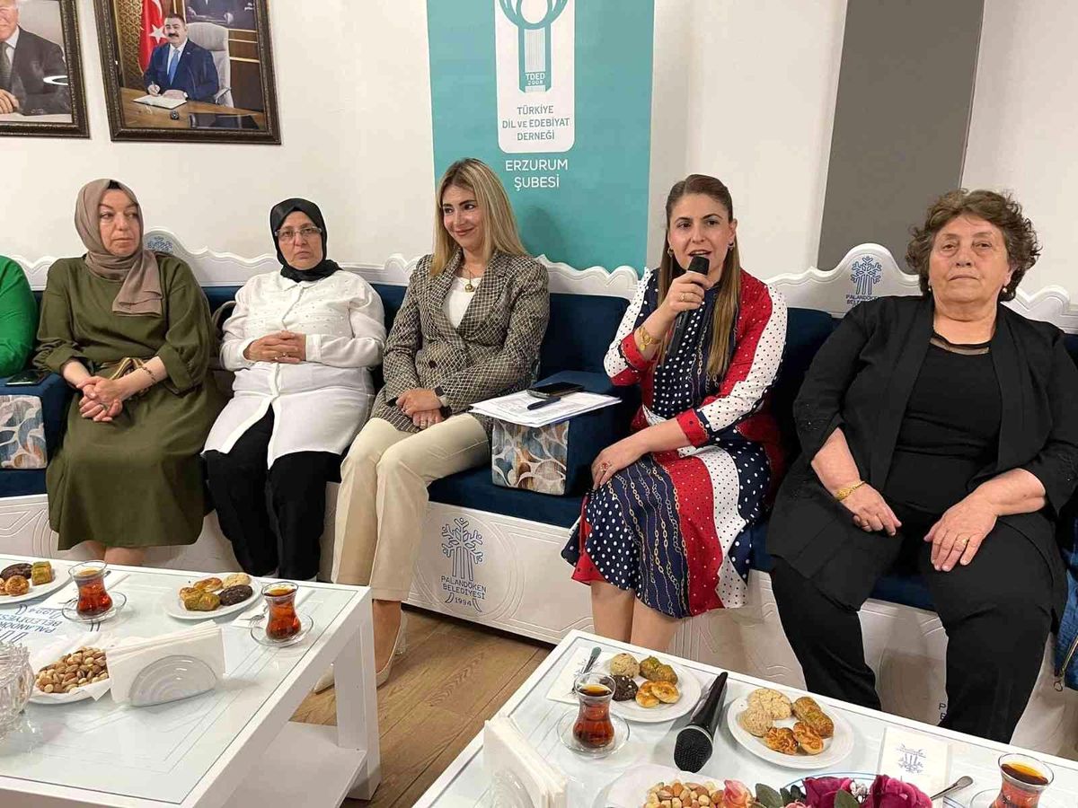 Hüma Hatun dost meclisi kuruldu