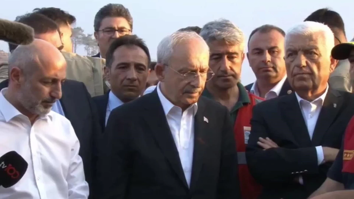 Kılıçdaroğlu, Marmaris\'te yangın bölgesinde incelemelerde bulundu (3)