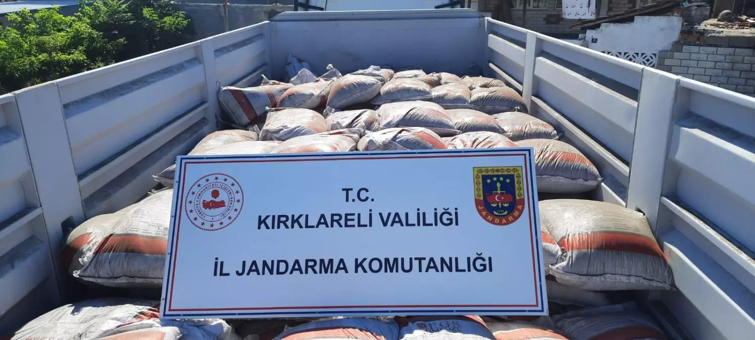 Kırklareli\'nde bir tırda 26,5 ton sahte gübre ele geçirildi