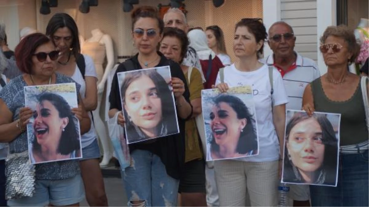 Kuşadası\'nda, Pınar Gültekin\'in katiline \'haksız tahrik\' indirimi protestosu
