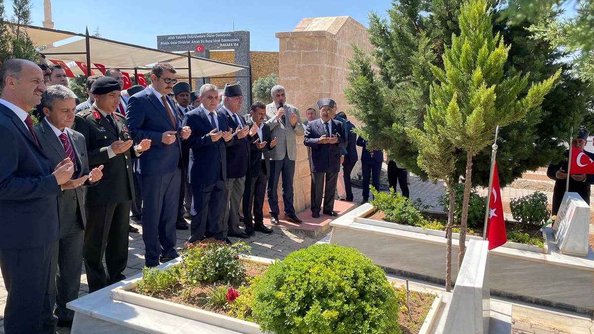 ŞANLIURFA - Urfa\'ya "Şanlı" unvanının verilişinin 38\'inci yılı dolayısıyla tören yapıldı