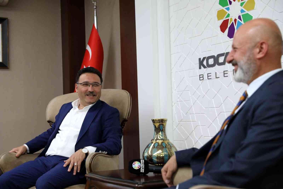 Vali Gökmen Çiçek\'ten Başkan Çolakbayrakdar\'ın projelerine övgü ve destek