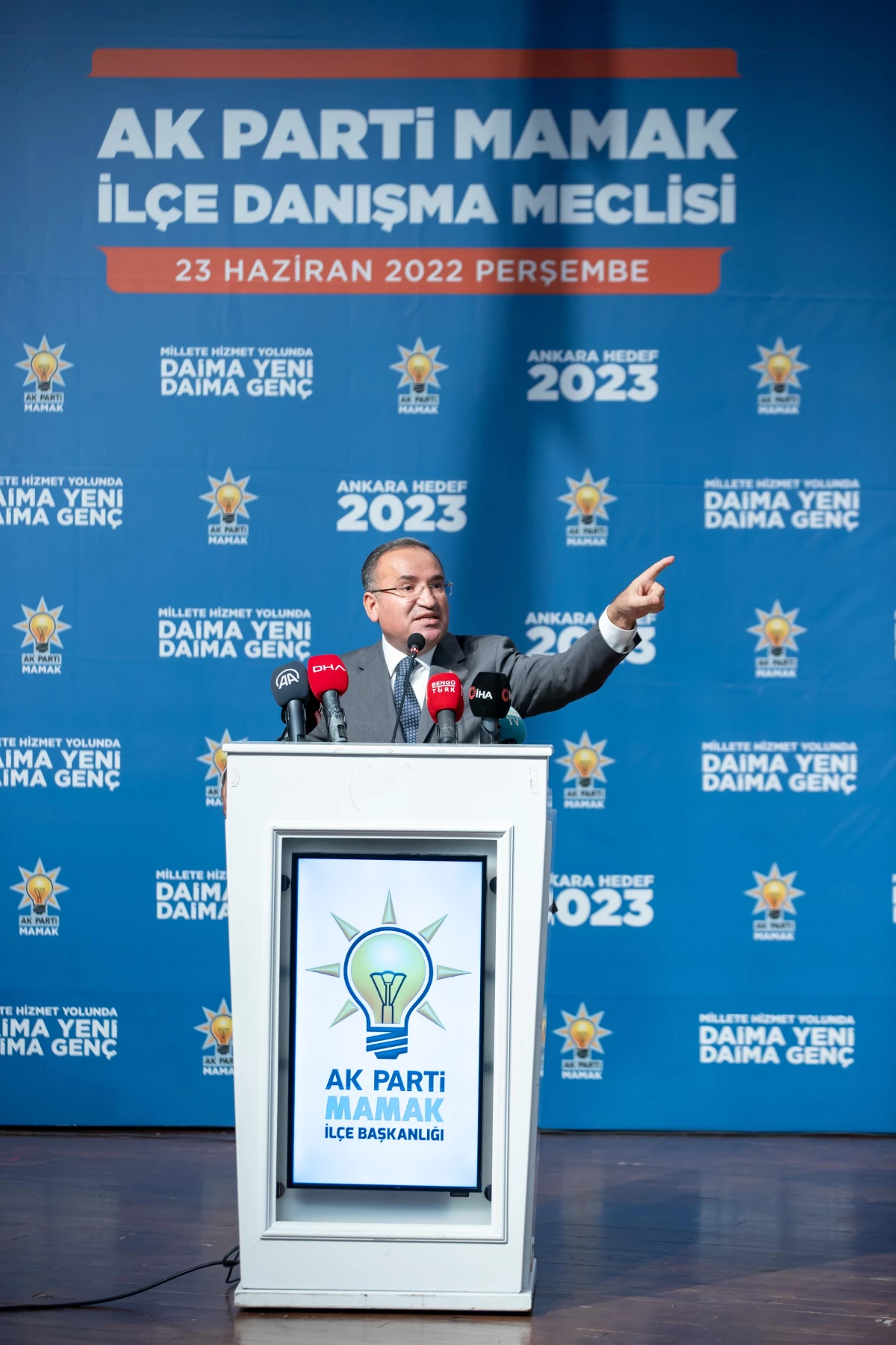 Adalet Bakanı Bozdağ, AK Parti Mamak İlçe Danışma Meclisi Toplantısı\'nda konuştu Açıklaması