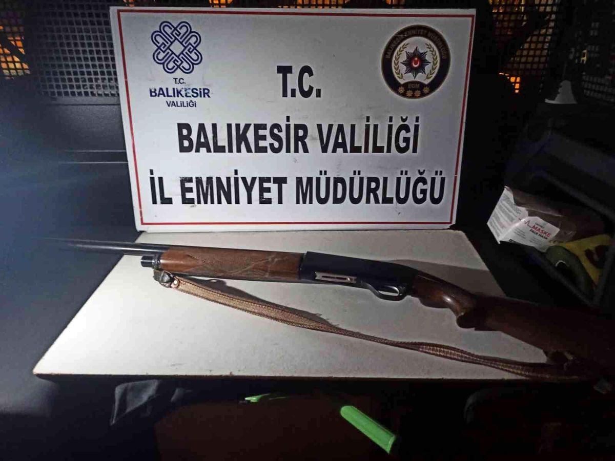 Balıkesir\'de 33 aranan şahıs yakalandı