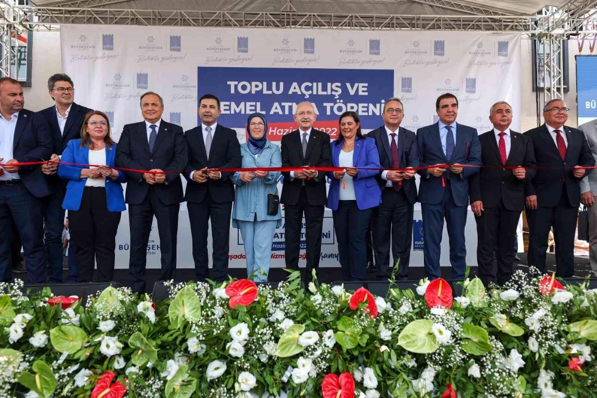 CHP Genel Başkanı Kılıçdaroğlu, Kuşadası\'nda toplu açılış ve temel atma törenine katıldı