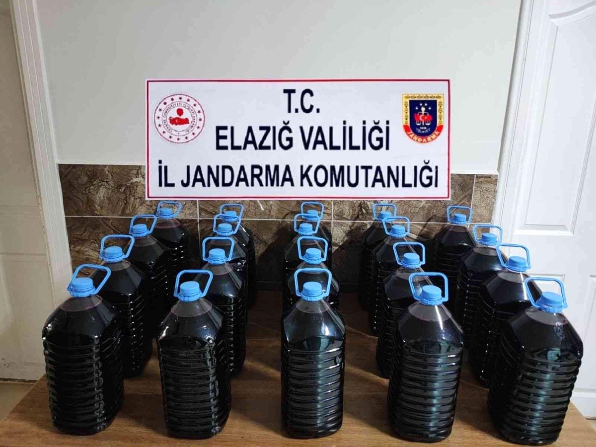 Elazığ\'da 100 litre kaçak şarap ele geçirildi