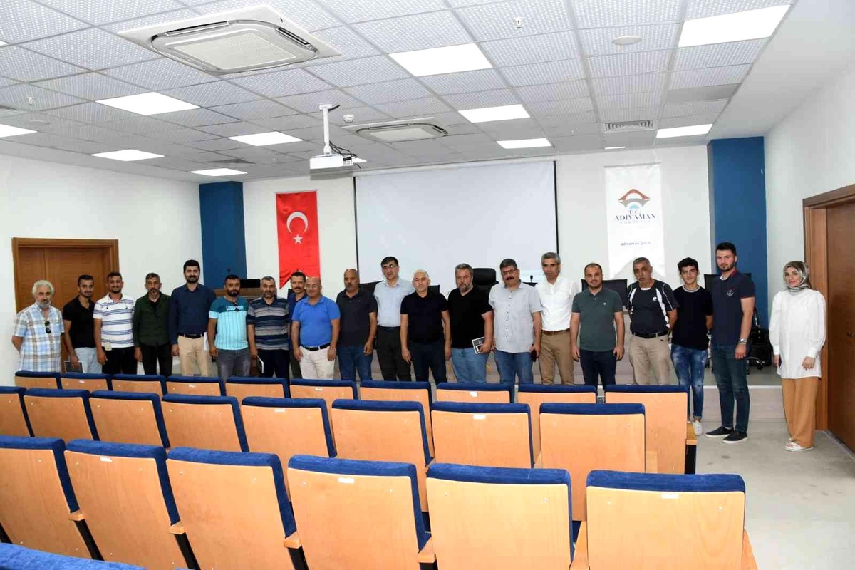 Gazetecilere, "intihar olaylarına medyanın yaklaşımı" anlatıldı
