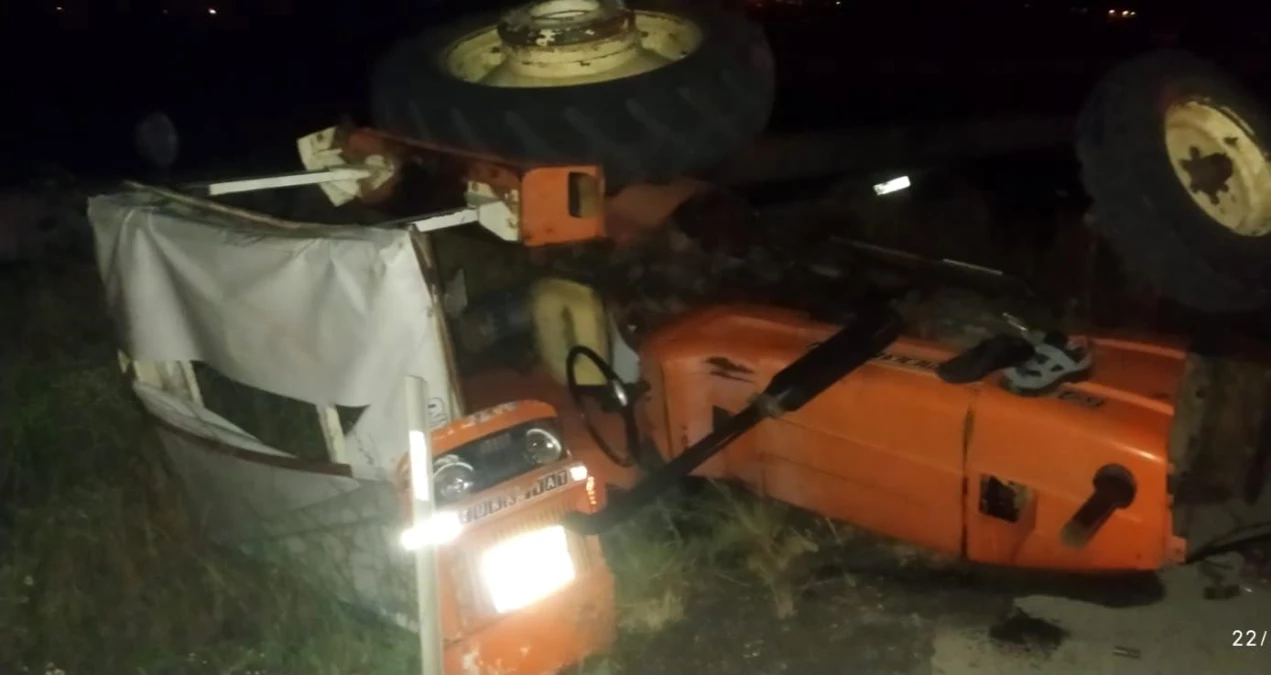 Son dakika haberi | Hafif ticari araç ile traktör çarpıştı: 4 yaralı