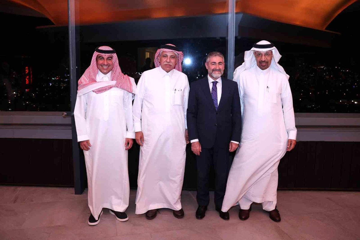 Hazine ve Maliye Bakanı Nebati, Arabistan yetkilileriyle görüştü