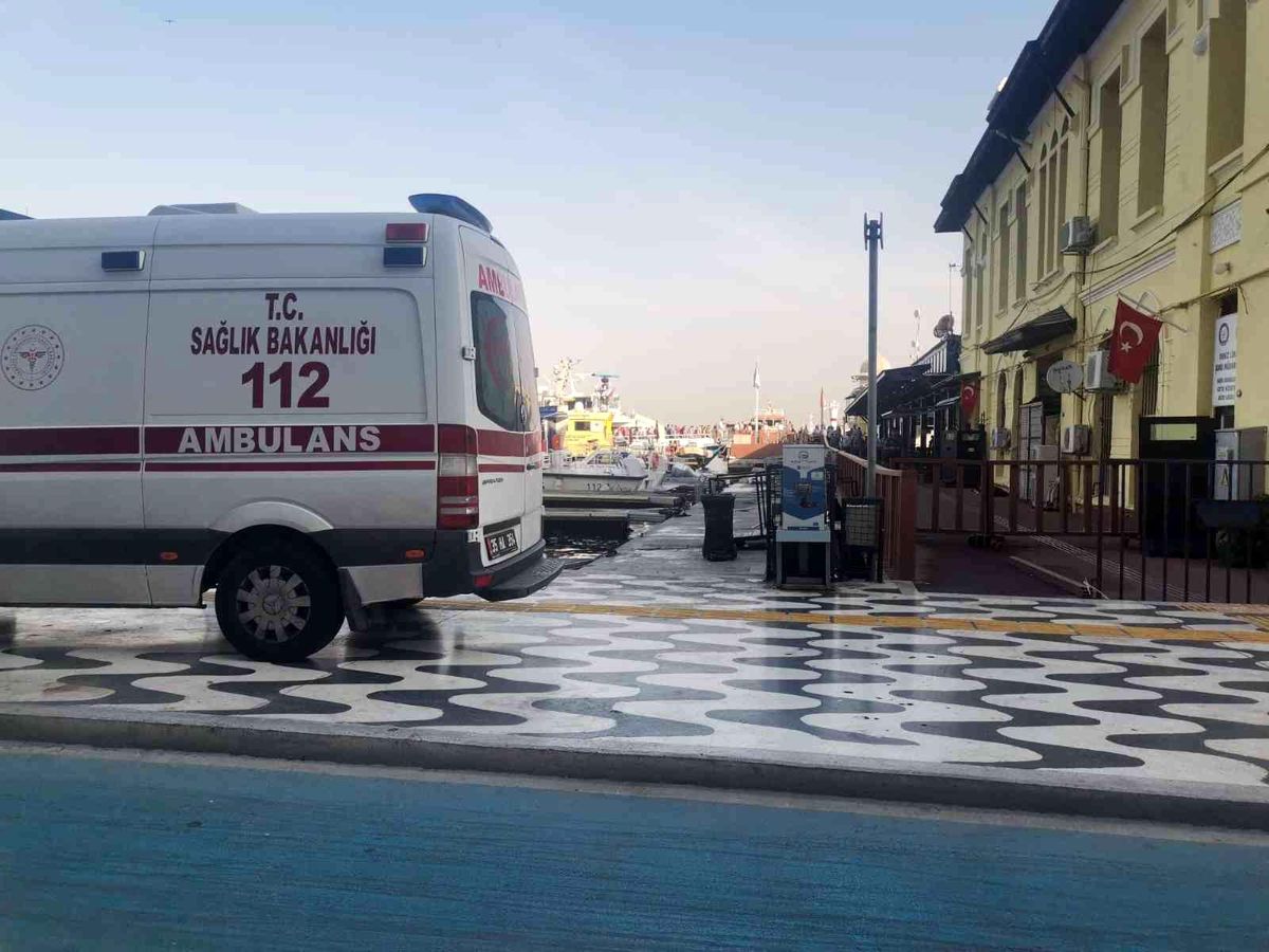 İzmir\'de denizde erkek cesedi bulundu