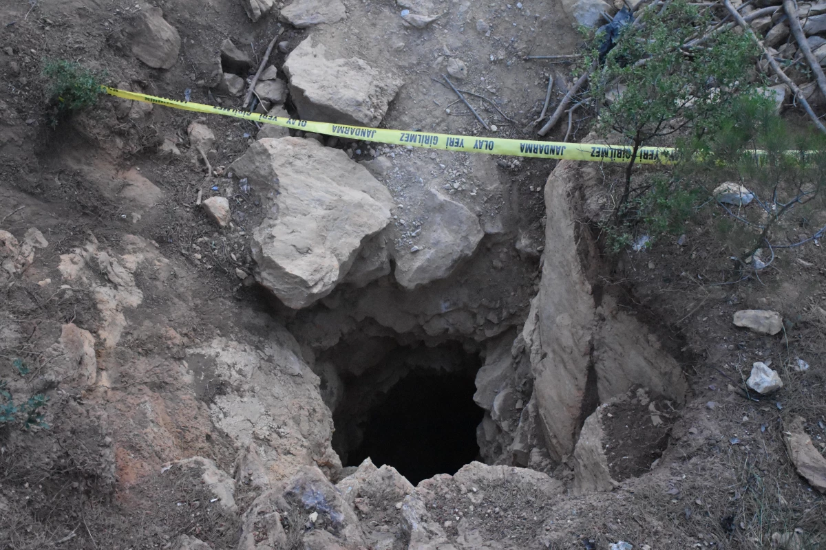 Kaçak kazı yaptığı öne sürülen kişi, çukurda ölü bulundu