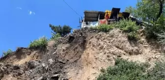 Karabük'te heyelan sonrası 5 ev boşaltıldı