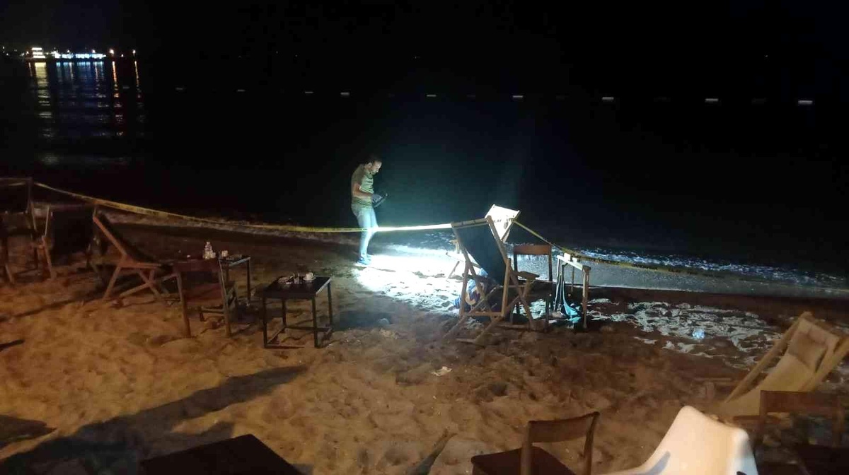 Son dakika haber... Kıskançlık kavgasında oğlunu bıçaklayan şahsı tabancayla vurarak öldürdü