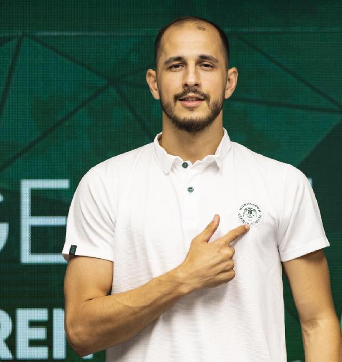Konyaspor, kaleci Erhan Erentürk ile 3 yıllığına anlaştı