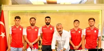 Manavgat Belediyespor'da 14 imza birden atıldı