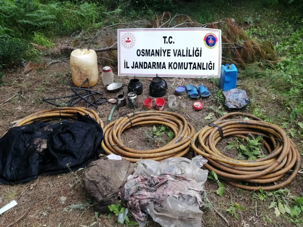 PKK\'nın sığınağında yaşam malzemesi ele geçirildi