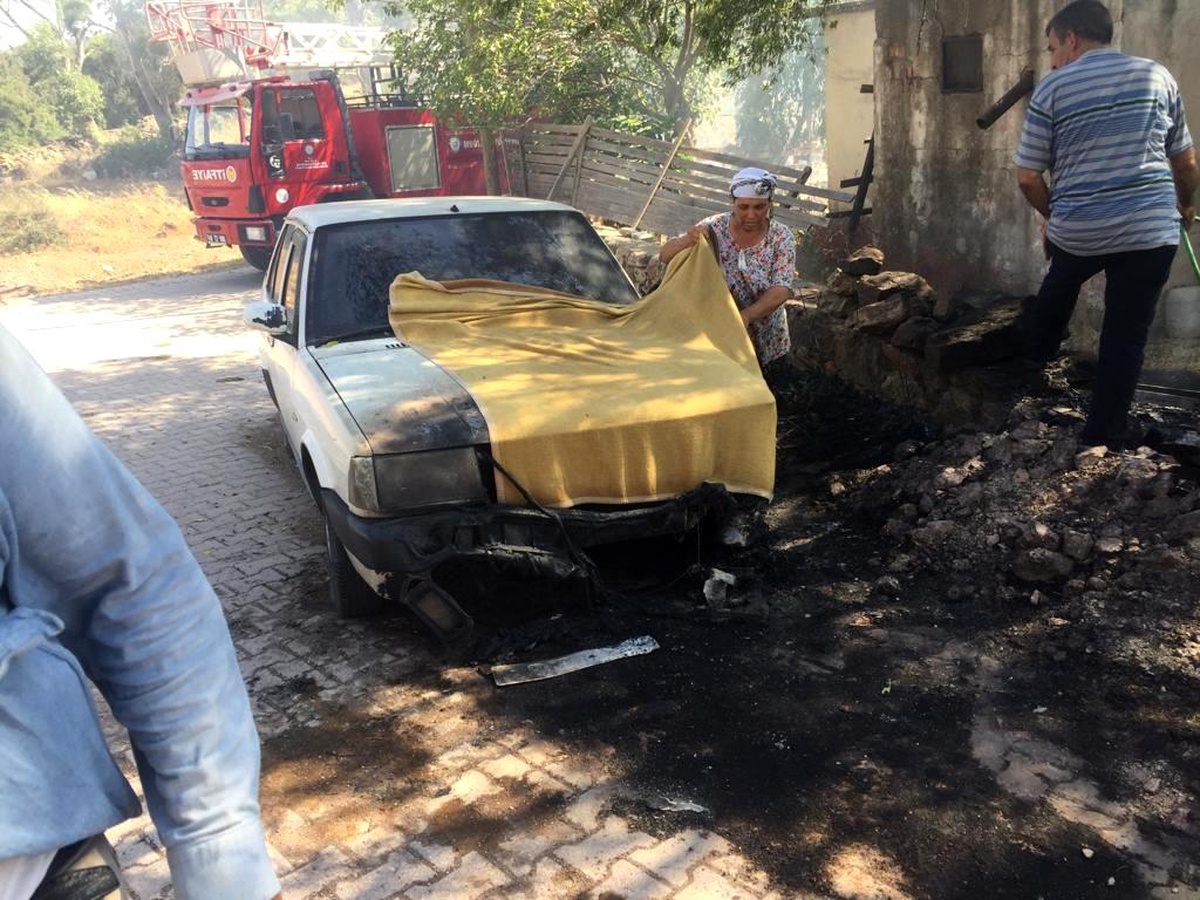 Sakallıoğlu çiftinin kızı ve damatlarının otomobili yandı