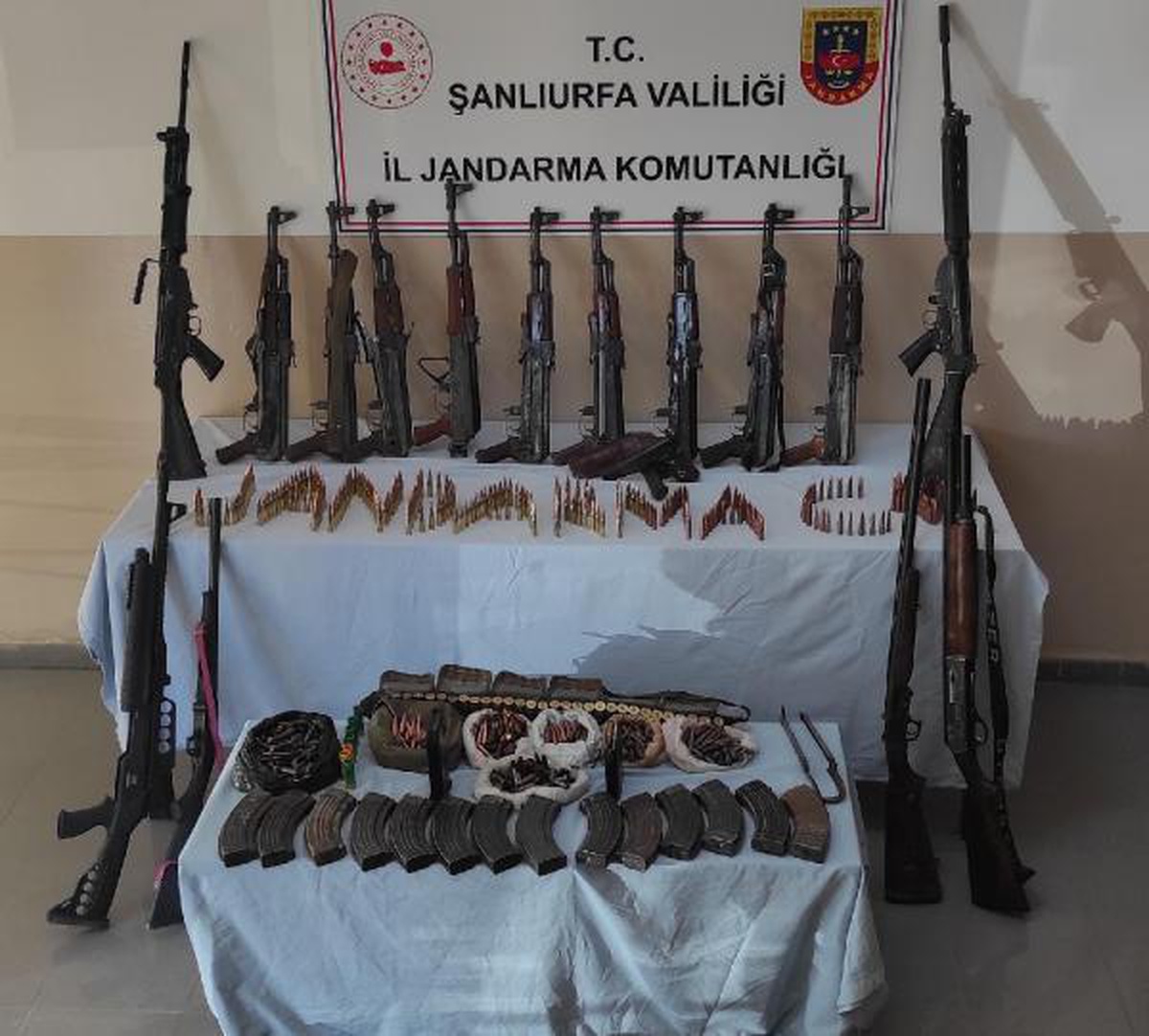Şanlıurfa\'da arazi kavgasına karışanların adreslerinde 16 tüfek bulundu